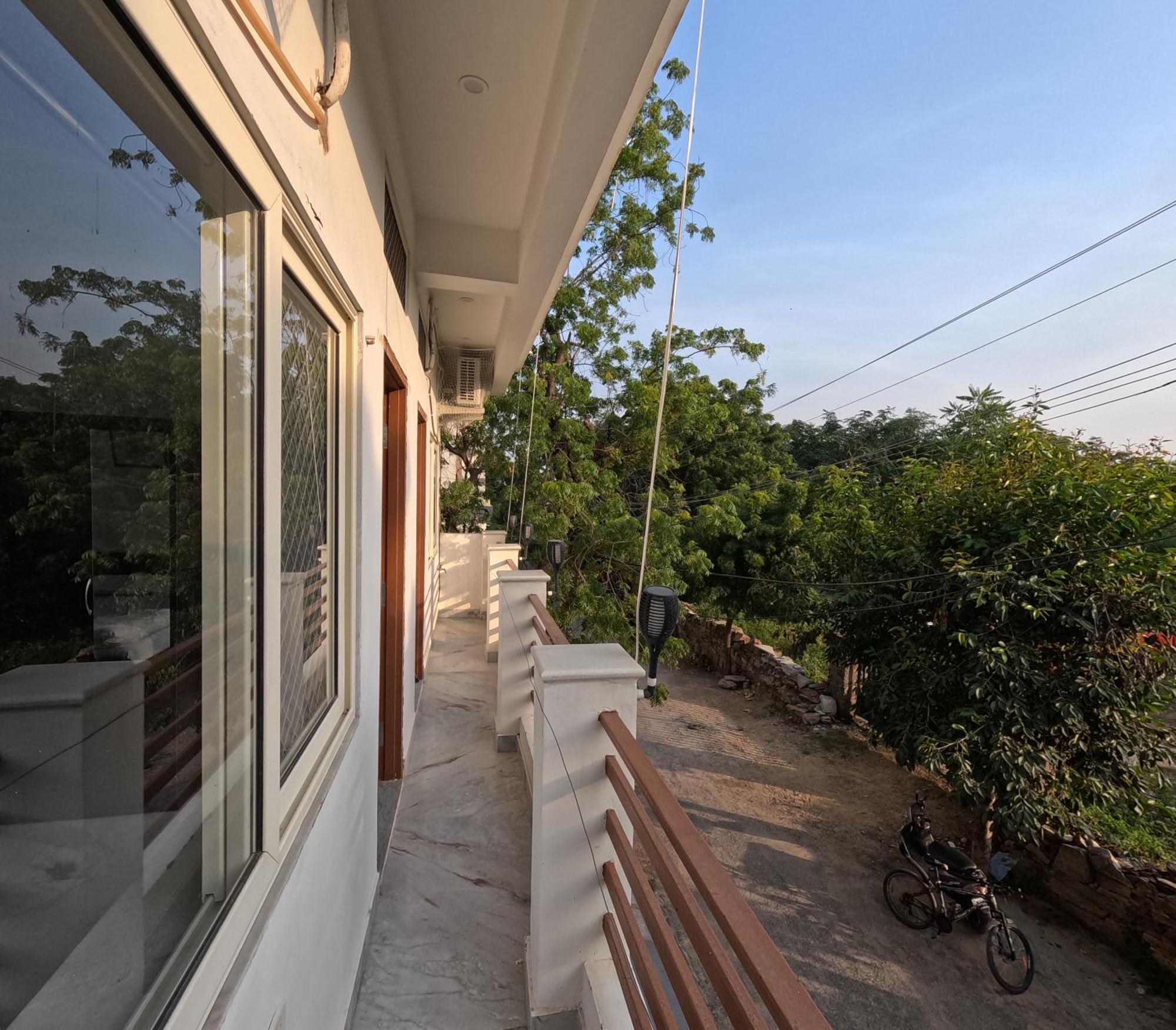 Apartamento Choudhary White House Udaipur Exterior foto